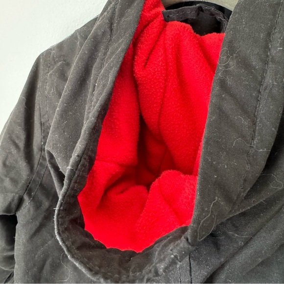 Carter’s Toddler Boy’s Black and Gray Jacket Red Fleece Lining Size 24 Months - Picture 7 of 9